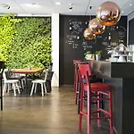 Conscious Vondelpark Hotel