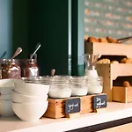 Conscious Vondelpark Hotel