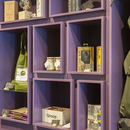 Conscious Vondelpark Отель