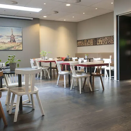 Conscious Vondelpark Hotell
