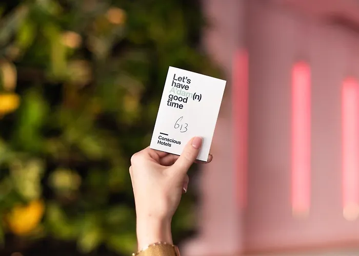 Conscious Vondelpark Отель