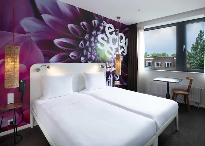 Отель Conscious Vondelpark Амстердам