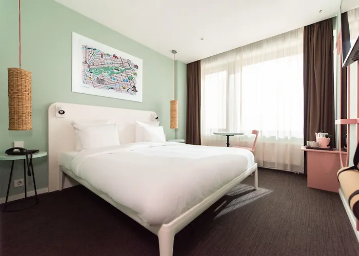 Отель Conscious Vondelpark 3*