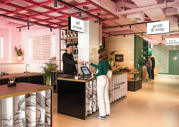 Отель Conscious Vondelpark