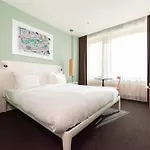 Conscious Vondelpark Отель 3*